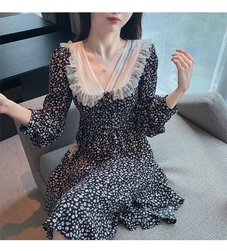 フレンチガーリー 花柄レースカラーワンピース シフォン素材 深めブイネック