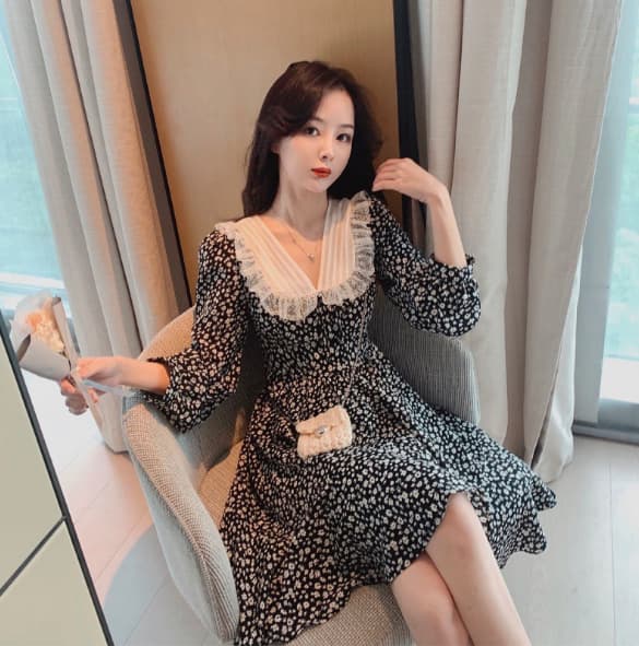 フレンチガーリー 花柄レースカラーワンピース シフォン素材 深めブイネック