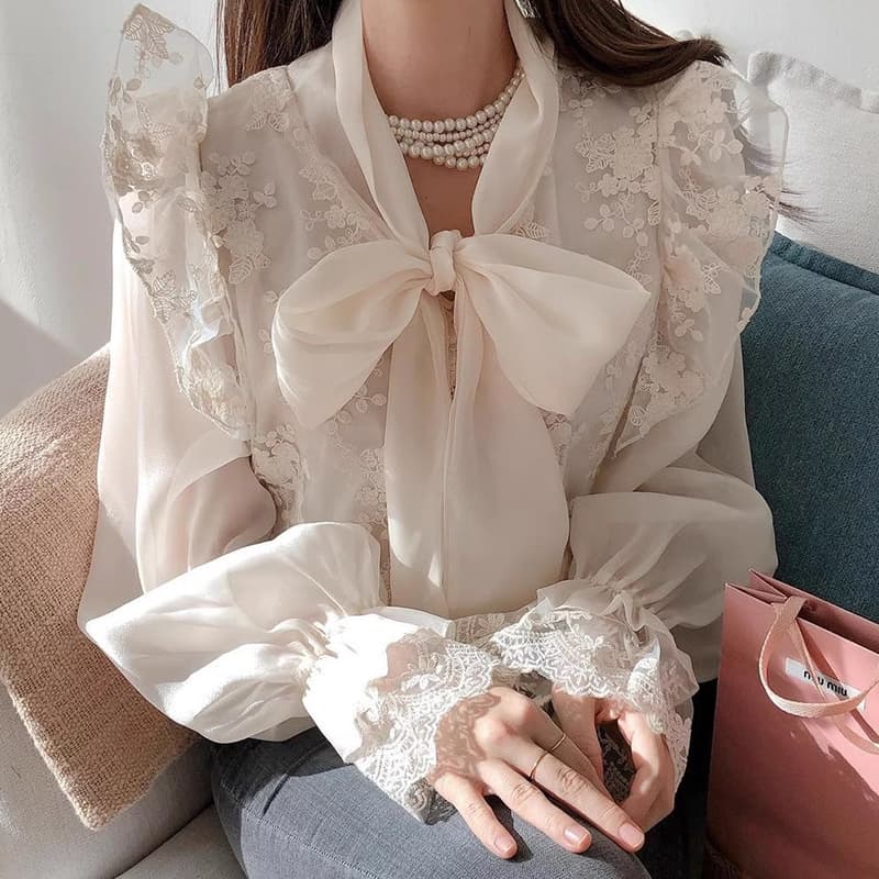 フレンチガーリー 花刺繍レースフリル長袖ブラウス