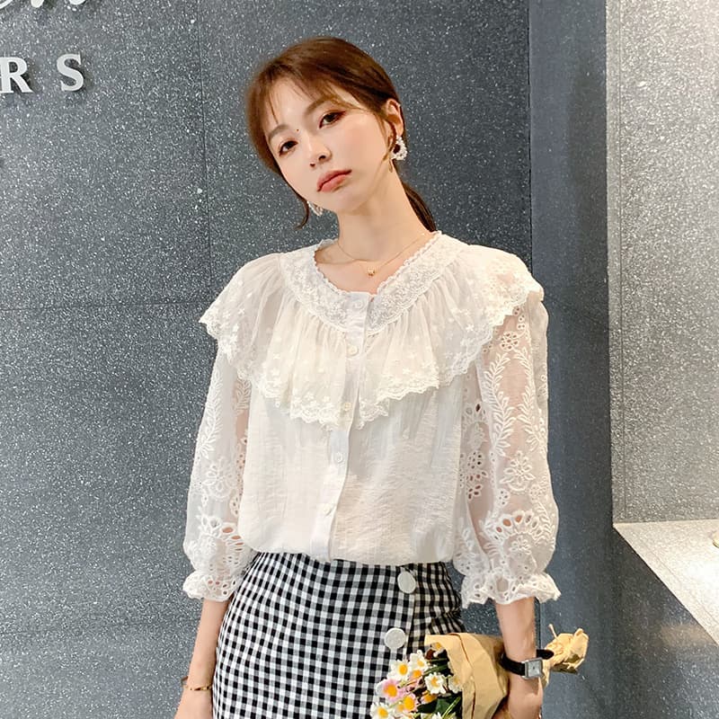 フレンチガーリー 襟元フリル刺繍レース長袖ブラウス