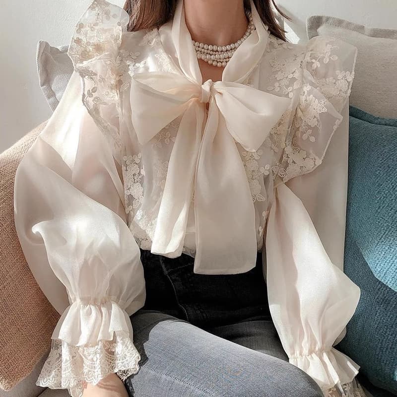 フレンチガーリー 花刺繍レースフリル長袖ブラウス