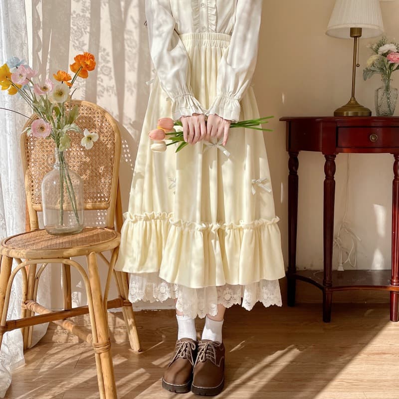 フレンチガーリー 小花柄刺繍リボンティアードフリルスカート