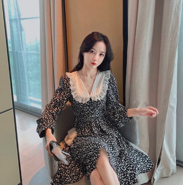 フレンチガーリー 花柄レースカラーワンピース シフォン素材 深めブイネック