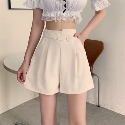 フレンチガーリー ハイウエストアシメボタンショートパンツ