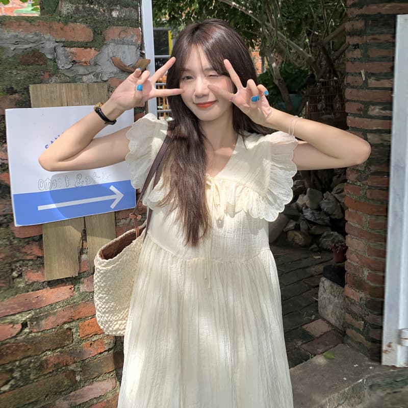 フレンチガーリー フリルカラーノースリーブワンピース