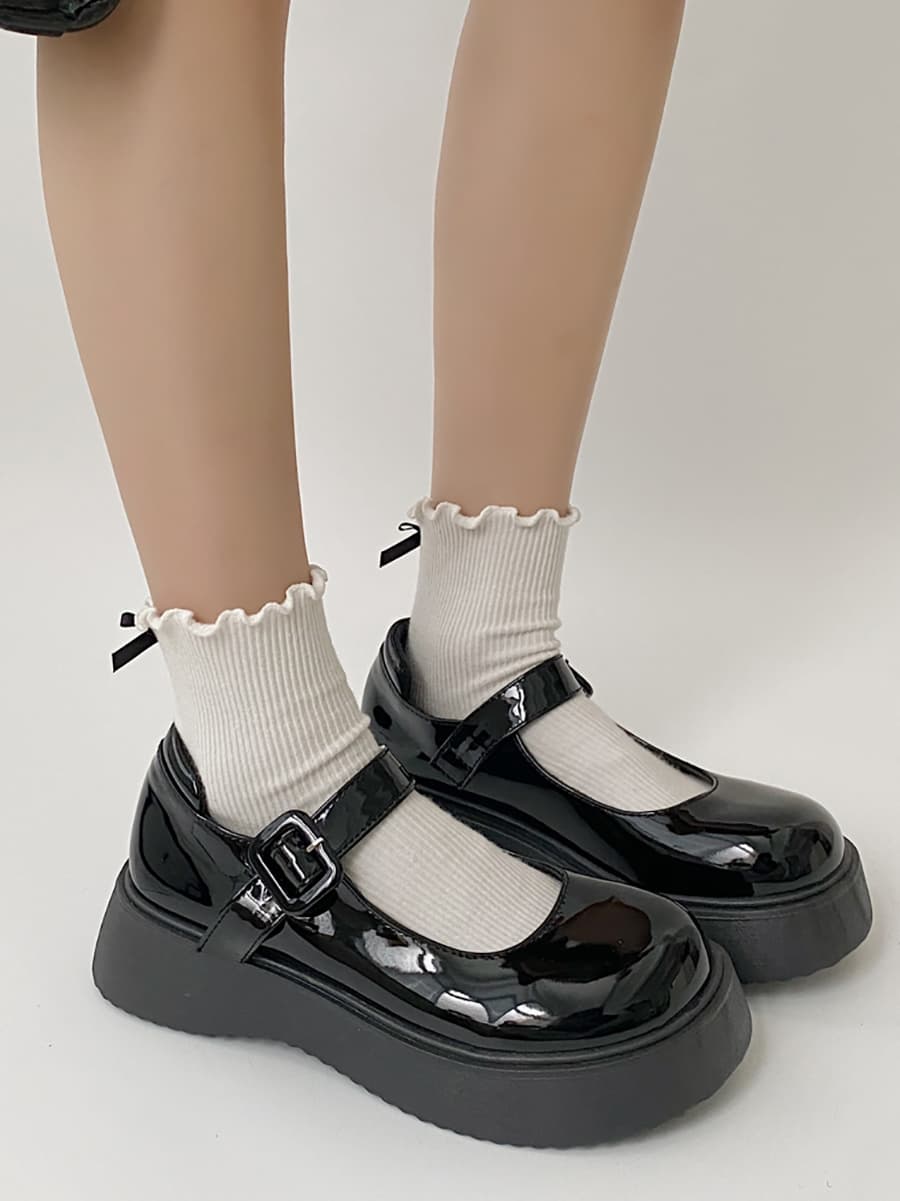 フレンチガーリー 厚底のビンテージシングルシューズ 靴