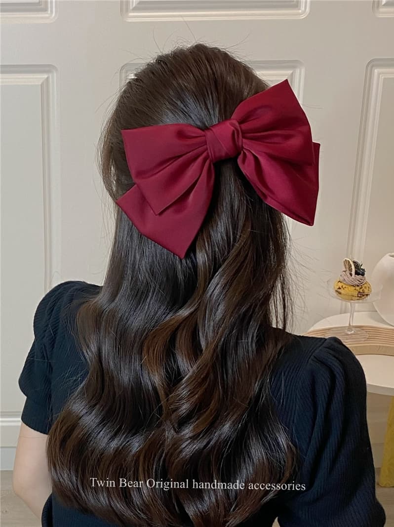 フレンチガーリー 特大リボンのヘアクリップ