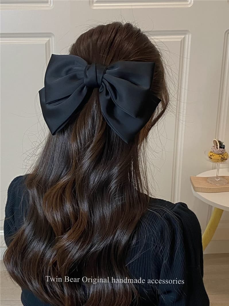 フレンチガーリー 特大リボンのヘアクリップ