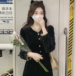 フレンチガーリーなオフィスカジュアルにおすすめなワンピース10選