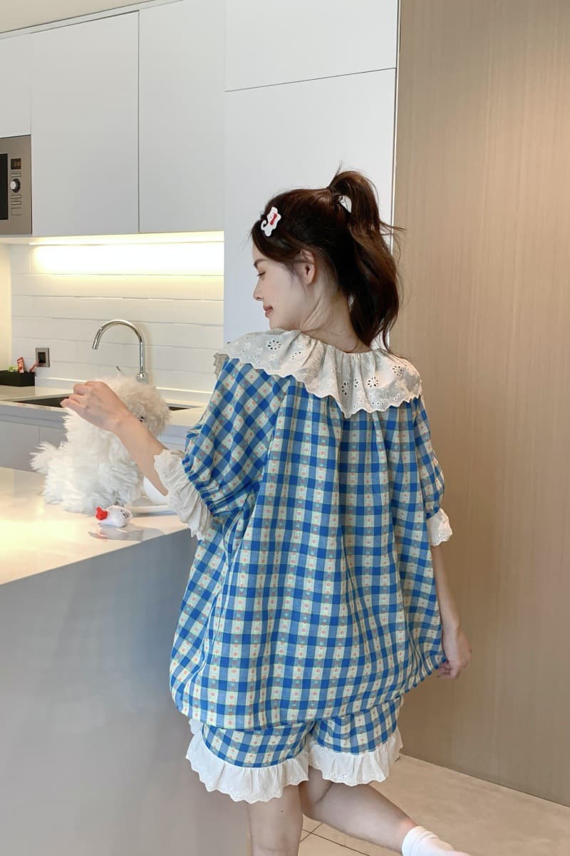 フレンチガーリー 花柄刺繍レース襟付きチェック柄ワンピース